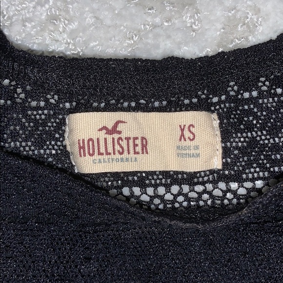 Black Lace Crop Top - Picture 2 of 3